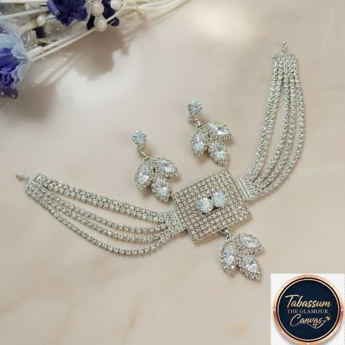 Eye-Catching Diamond Choker & Earring Set